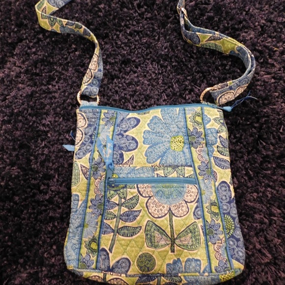 Vera Bradley Purse! - Picture 1 of 4